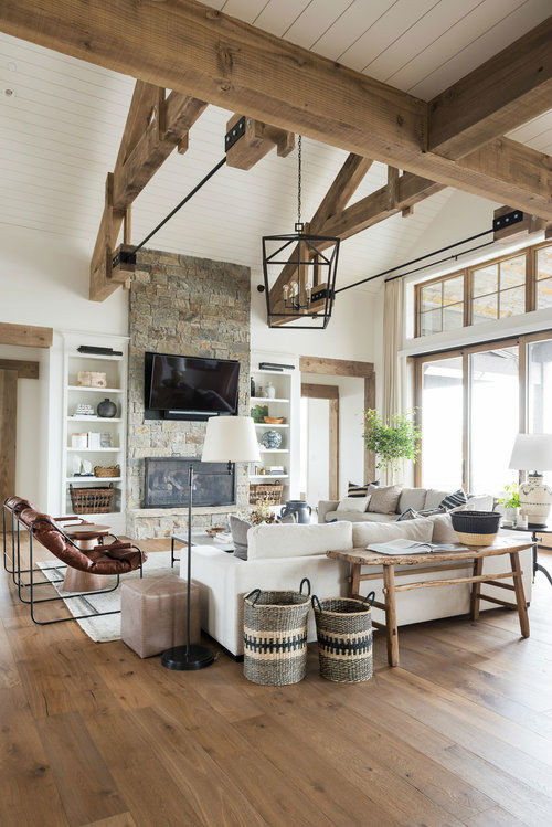 Classic Cozy Mountain Lake House 20